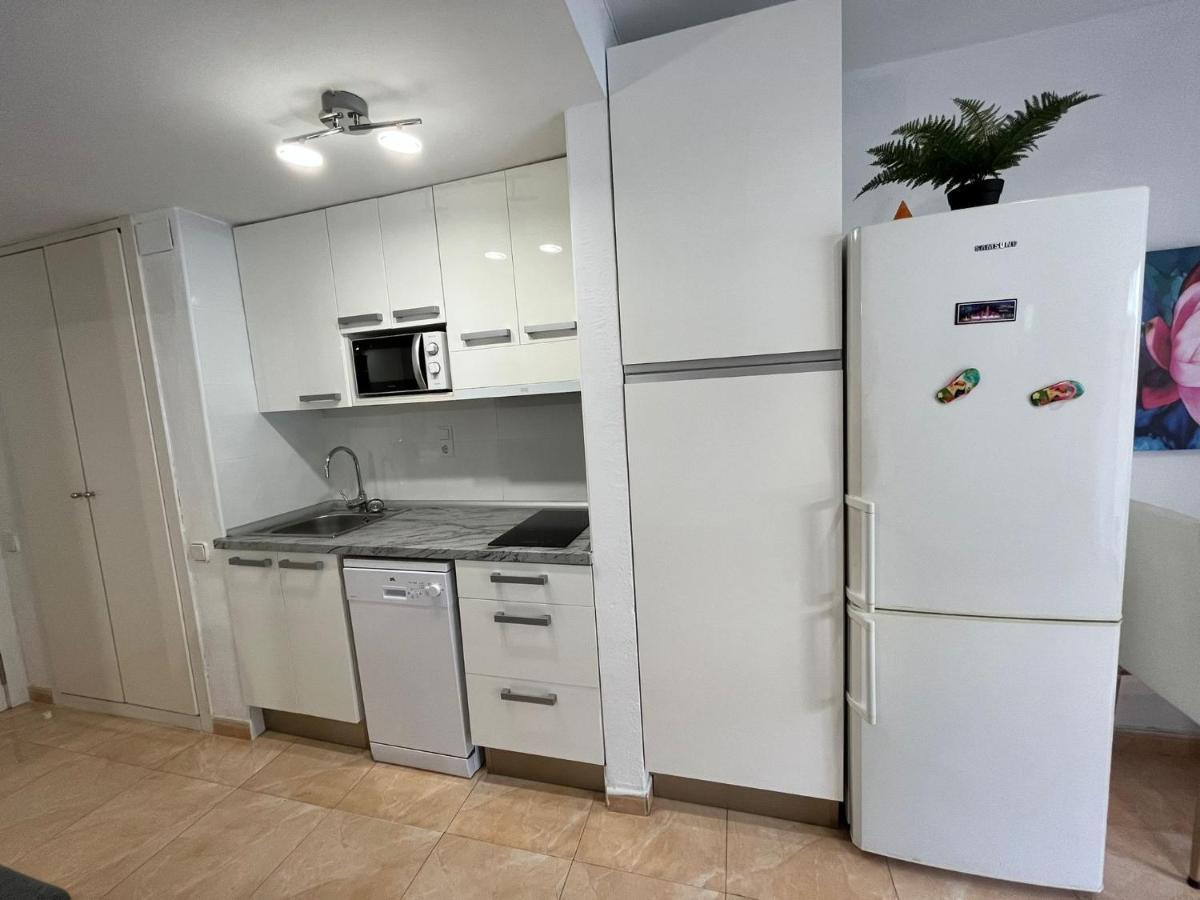 Apartamento En ซาลอว์ ภายนอก รูปภาพ