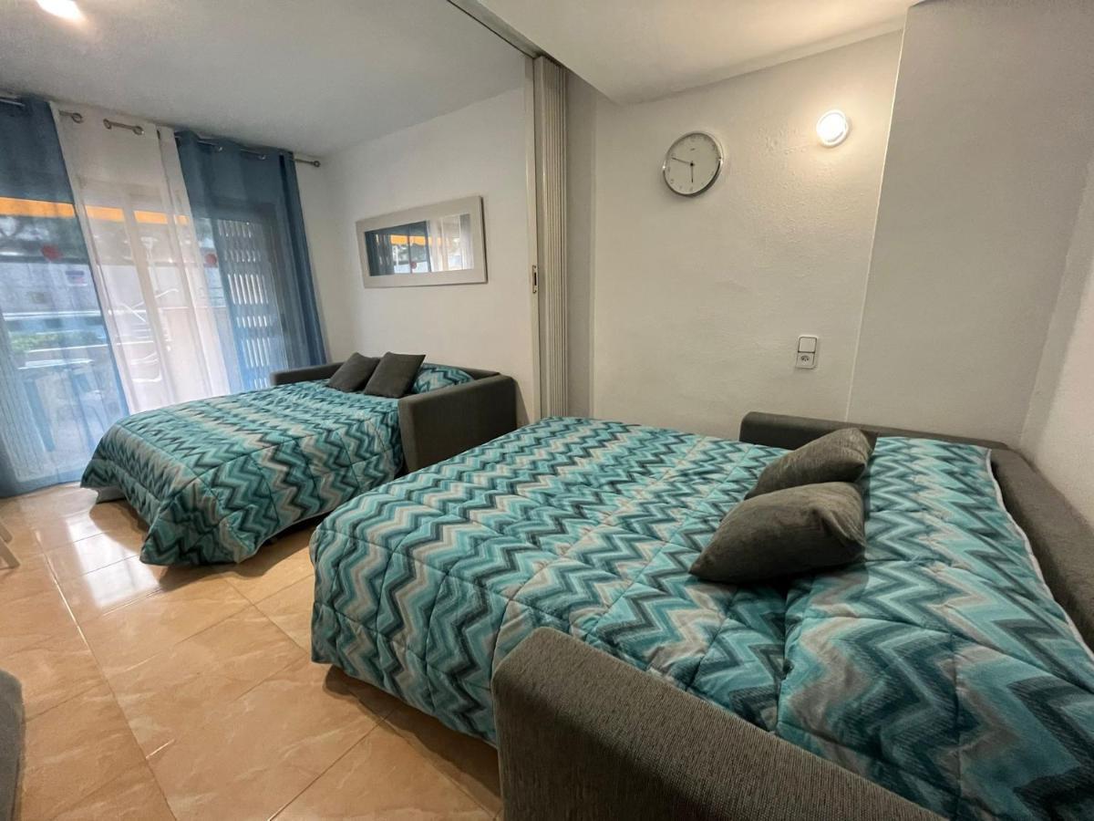 Apartamento En ซาลอว์ ภายนอก รูปภาพ