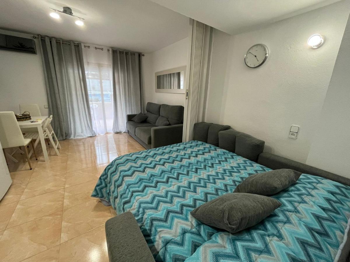 Apartamento En ซาลอว์ ภายนอก รูปภาพ